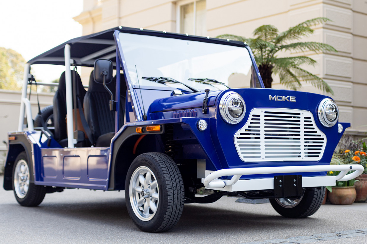 the-mini-moke-is-back-and-it-s-now-a-tiny-electric-off-roader-move